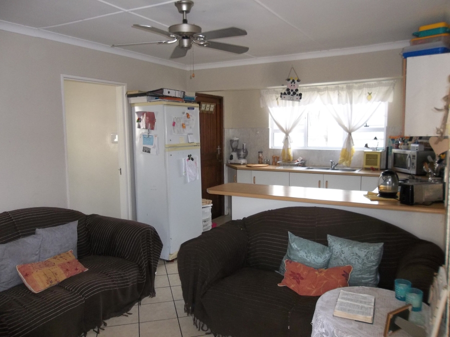To Let 2 Bedroom Property for Rent in Beacon Bay North Eastern Cape